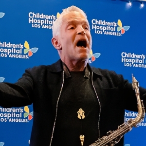 Dave Koz And Starlight Bring Holiday Cheer And Healing Music To Childrens Hospital Los Ang Photo