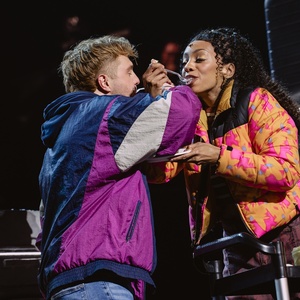 Photos: TWO STRANGERS Cast Celebrates Tony Nominations on Stage Photo