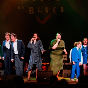 Photos: CHICAGO SINGS 30 YEARS OF PORCHLIGHT Event Photo
