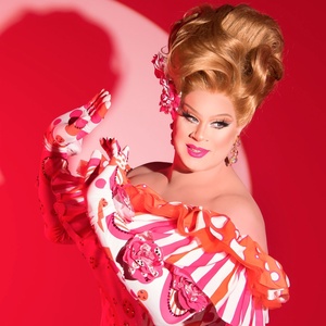 Nina West Will Lead HAIRSPRAY at Casa Mañana