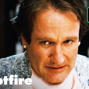 MRS. DOUBTFIRE's Disguise Falls Apart in New Hulu Clip From the Robin Williams Film Photo