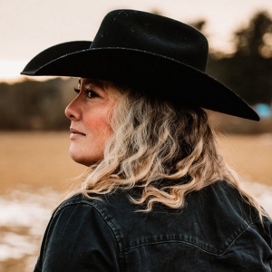 Rising Country Star April Cushman Performs At The Park Theatre This Saturday Photo