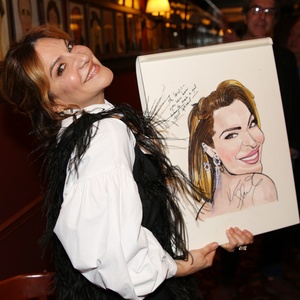 Photos: THE LOST BOYS' Shoshana Bean Receives Portrait at Sardi's Photo