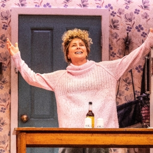 SHIRLEY VALENTINE is Now Playing at Atheneum Theatre, Melbourne Photo