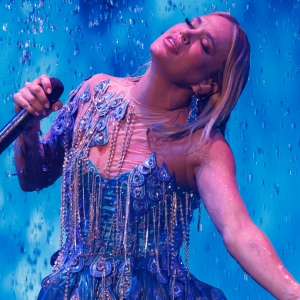 Photos: Carrie Underwood Returns to REFLECTION: The Las Vegas Residency