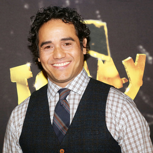 Adam Jacobs to Host 10th Annual Arts for Autism Benefit Concert at New Amsterdam Thea Video