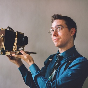GHOSTLY, GLITCHY, AND GAUCHE: THE SONGS OF SPENCER ROBELEN will come to The Green Roo Photo