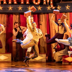 Photos: BARNUM Hits the Road on UK and Ireland Tour Photo