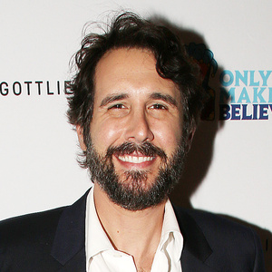 Josh Groban's Find Your Light Foundation Will Host Annual Benefit in October Photo
