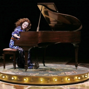 Photos: First Look At BEAUTIFUL �" THE CAROLE KING MUSICAL At North Shore Music The Photo