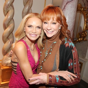 Photos: Reba McEntire Visits THE QUEEN OF VERSAILLES Photo