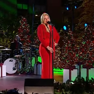 Video: Megan Hilty Performs at NBCs CHRISTMAS IN ROCKEFELLER CENTER Tree-Lighting Special Photo