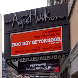 Up on the Marquee: DOG DAY AFTERNOON Photo