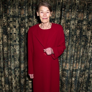 The Royal Alexandra Theatre to Dim Marquee Lights in Memory of Glenda Jackson