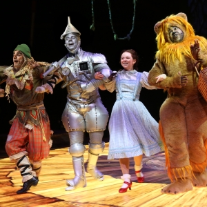 Photos: THE WIZARD OF OZ at North Shore Music Theatre Photo