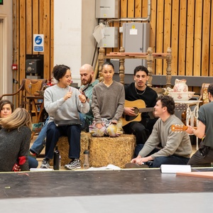 Photos: SUMMERFOLK in Rehearsal at the National Theatre Photo