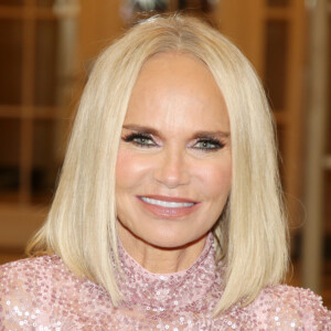 Kristin Chenoweth to Compete on New THE TRAITORS Season Hosted By Alan Cumming Photo