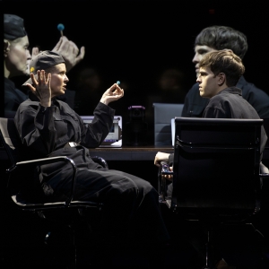 Photos: First Look at Cynthia Nixon and Taylor Trensch in THE SEVEN YEAR DISAPPEAR Photo