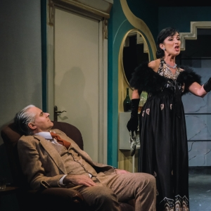 Photos: Noel Coward's PRESENT LAUGHTER At The Everyman