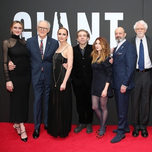 Photos: John Lithgow & GIANT Cast Walk the Red Carpet on Opening Night Photo