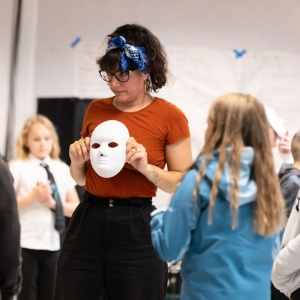 Pitlochry Festival Theatre Receives Funding From SSE – Griffin and Calliachar Communi Photo