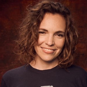 Beth Stelling and I'M FINE IT'S FINE Podcast Come to the Den Theatre in June Video