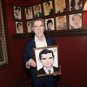 Photos: GHOSTS Billy Crudup Receives Sardis Caricature Photo