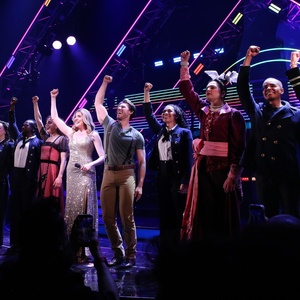 Photos: The Cast of TITANIQUE Takes Opening Night Bows Photo