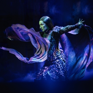 Photos: Emma Kingston, Zizi Strallen, and the New London Cast of WICKED Photo