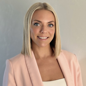 The Naples Players Welcomes Lacey Yaklin as Director of Development Photo