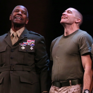 Photos: Denzel Washington and Jake Gyllenhaal at OTHELLO Curtain Call Photo