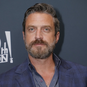 Raúl Esparza Is 2024 ICON Award Recipient At Porchlight Theatre Photo