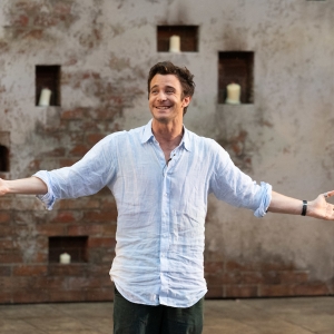 Photos: Luke Thompson, Damian Lewis & More in SHAKESPEARE FOR EVERY DAY OF THE YEAR - Interview