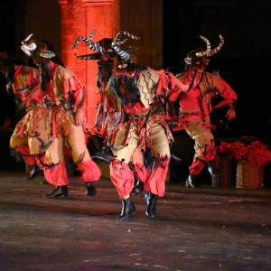 Los Diablos Y El Ballet Folklórico De México Toman El Palacio De Bellas Artes Para Celebrar El 90 Aniversario Del Máximo Recinto Cultural