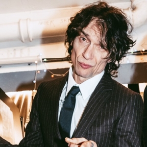 JUSTIN HAWKINS RIDES AGAIN Comes to Parr Hall Photo