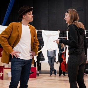 Photos: Lee Mead and More Rehearse for BARNUM UK Tour Photo