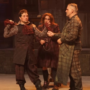 Video: First Look At SWEENEY TODD At Cena Musical Photo