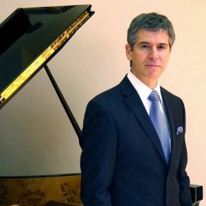 Steinway Society Streams Performance of Classical Pianist Rustem Hyroudinoff in July Photo