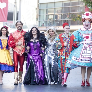 Photos: SNOW WHITE Panto Prepares for the Holiday Season At St Helens Theatre Royal Photo