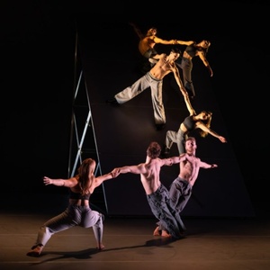 HIDDEN by Motionhouse to Make London Debut at Sadler's Wells East Photo