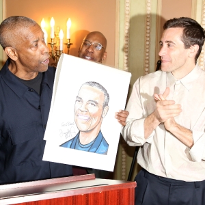 Photos: OTHELLO Star Denzel Washington Celebrates Sardis Portrait Reveal Photo