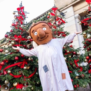 THE SMARTEST GIANT IN TOWN Will Return to the West End This Christmas Photo