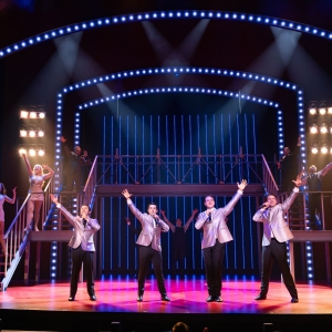 Exclusive Photos: JERSEY BOYS at Walnut Street Theatre Photo