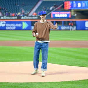 Photos: Grant Gustin Throws First Pitch at Mets vs. Tigers Game Video