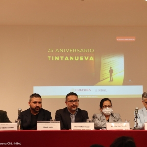 Celebran El 25 Aniversario Del Premio Nacional De Poesía Tintanueva En La Sala Adamo Photo