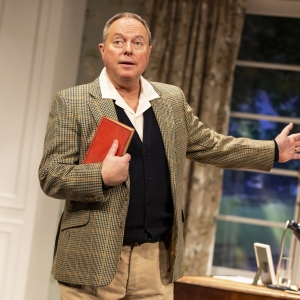 WODEHOUSE IN WONDERLAND Returns to London's Tabard Theatre Photo