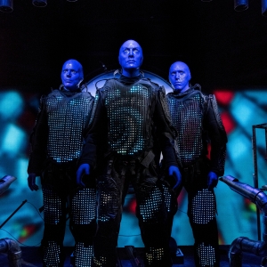 BLUE MAN GROUP Las Vegas Hosts First-Ever Deaf & Hard Of Hearing Accessible Performan Photo