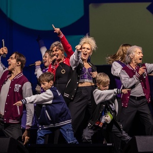 Photos: Sabrina Weckerlin Celebrates 20 Years Onstage With MEIN LEBEN FÜR DIE BÜ Photo