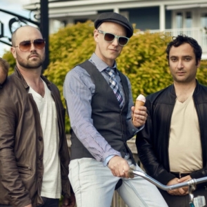 Stars To Perform With Special Guests Grasser Live At Asbury Lanes Photo