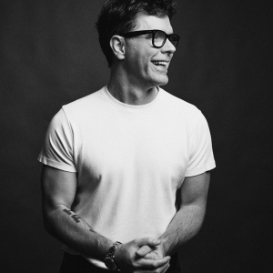 Comedian Bobby Bones Will Debut At The Theater At Virgin Hotels Las Vegas With 'Comed Photo
